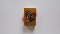 UT (Bee) / 2023 / oil on balsa wood / ca 7X5 cm